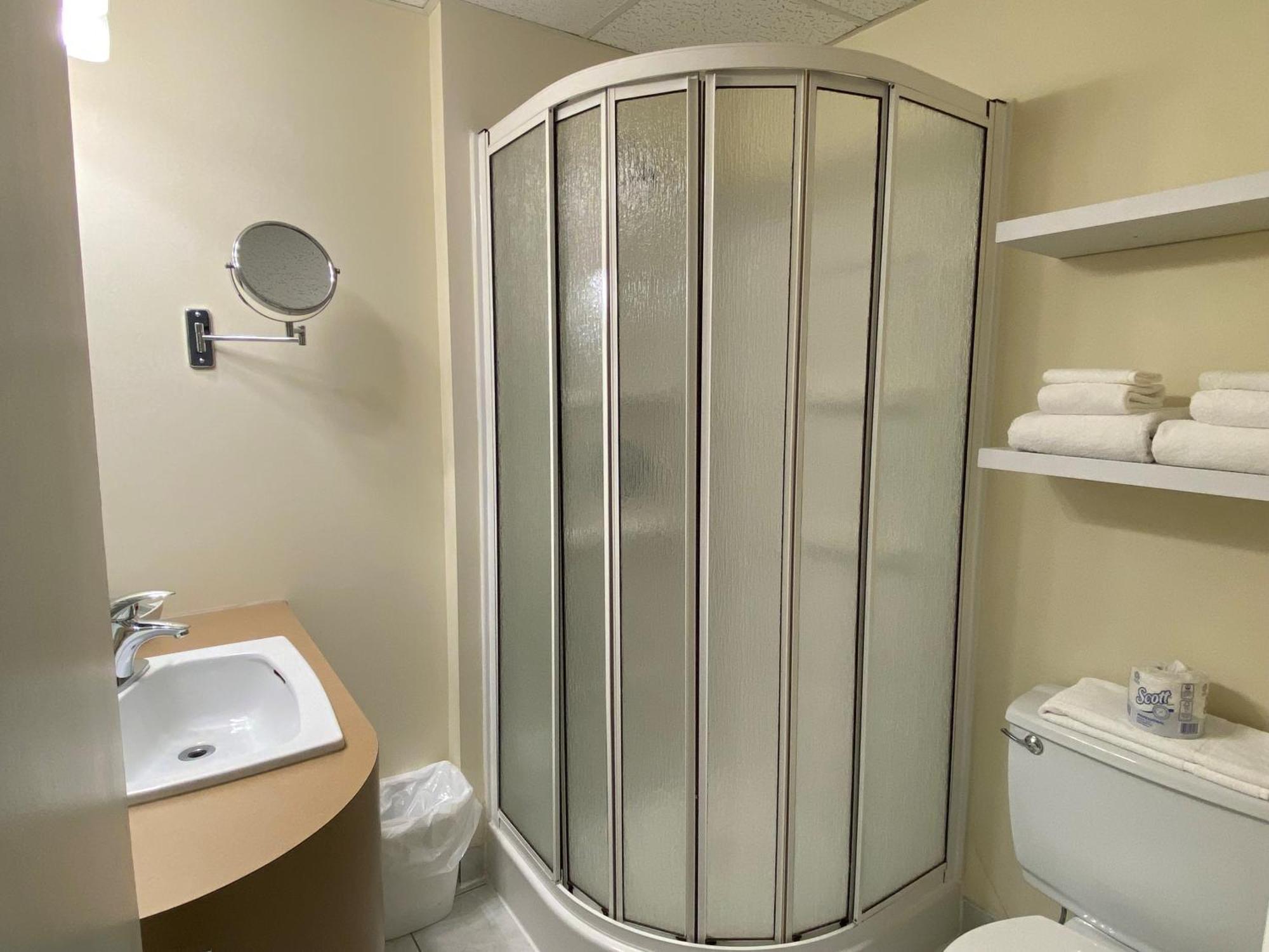 Hotel Centre-Ville Montmagny Zewnętrze zdjęcie