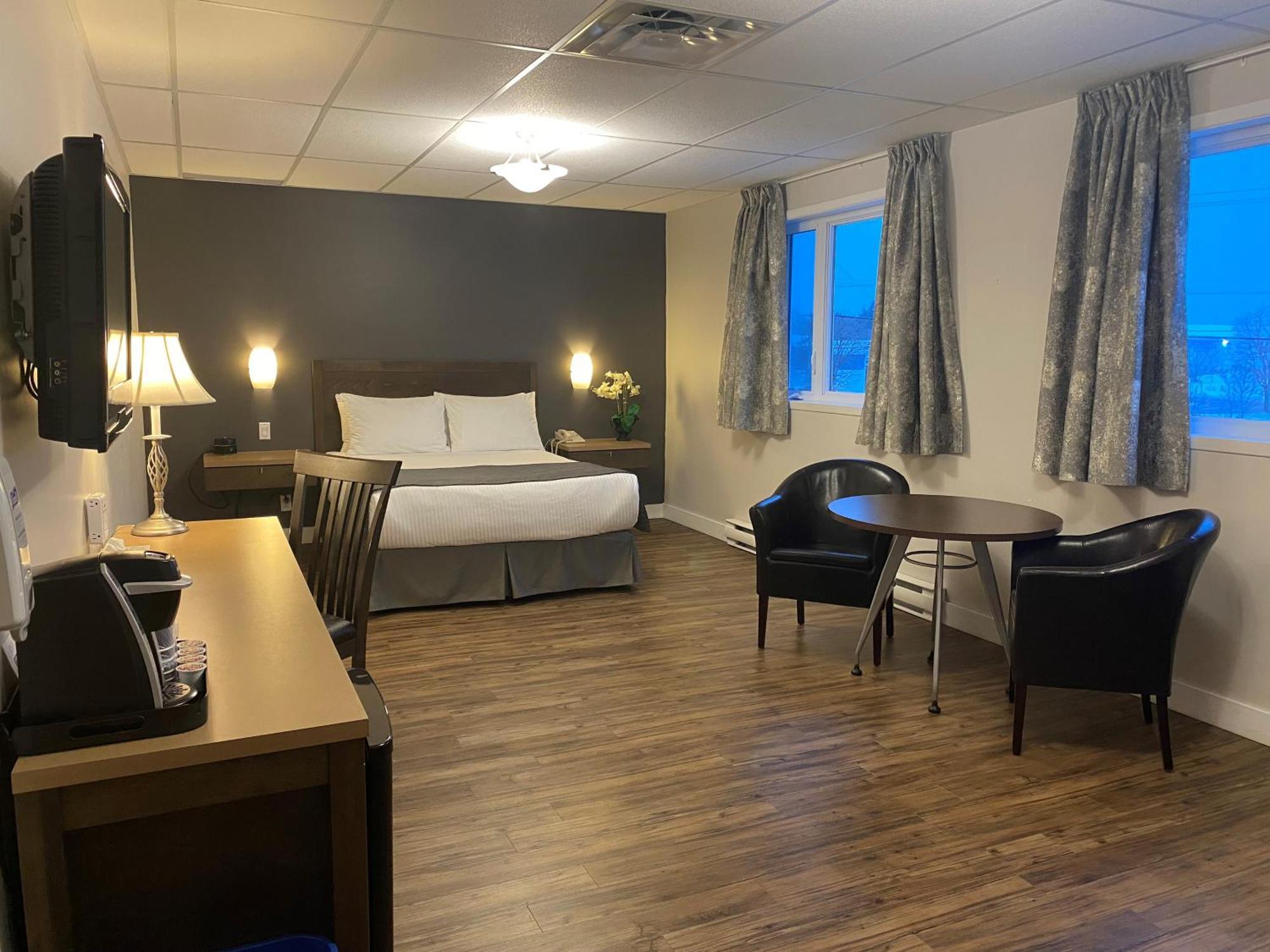 Hotel Centre-Ville Montmagny Zewnętrze zdjęcie