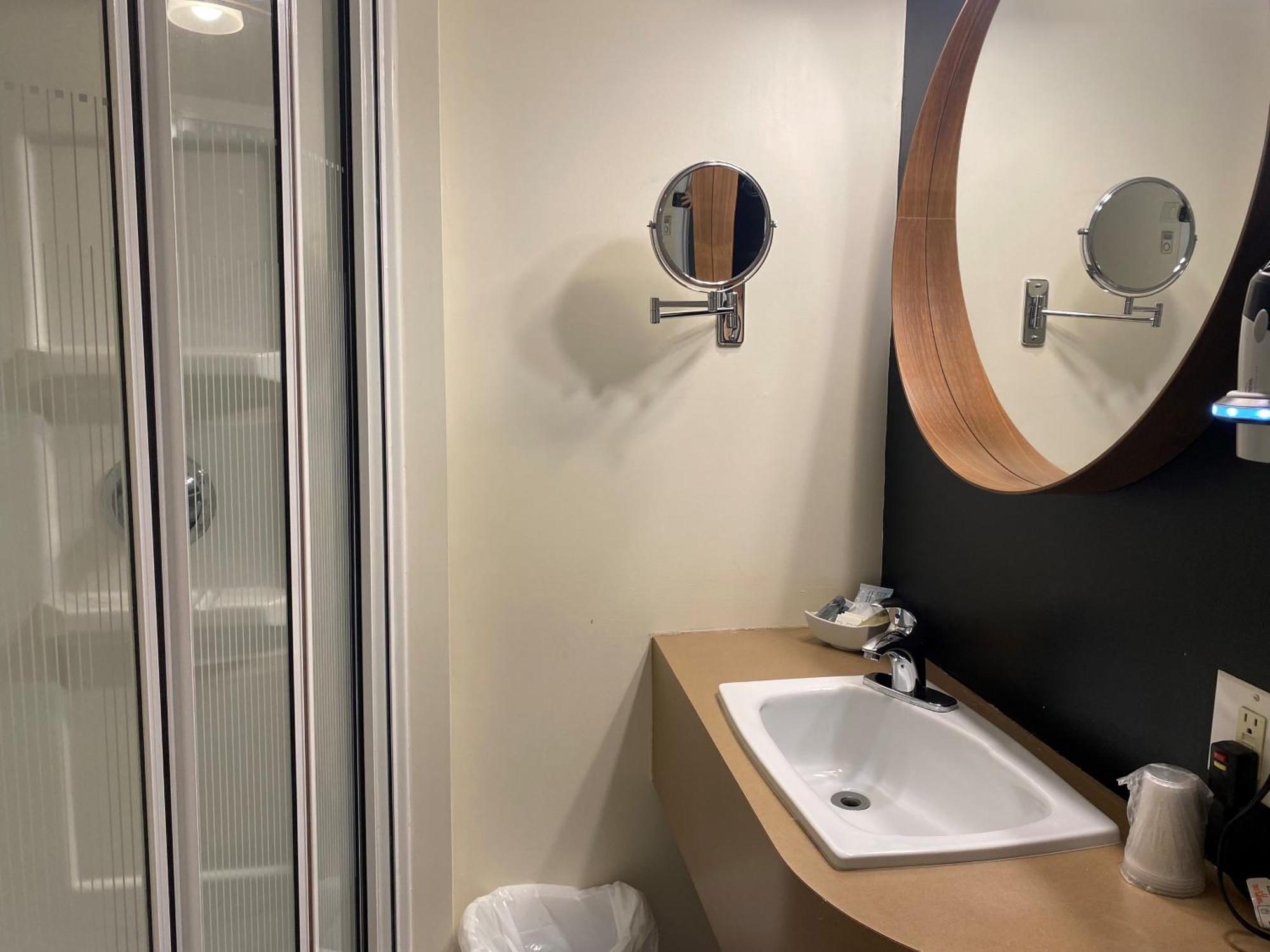 Hotel Centre-Ville Montmagny Zewnętrze zdjęcie